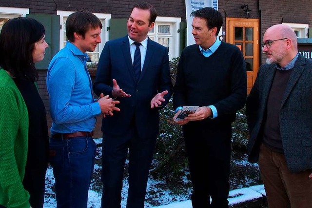 Der Bundestagsabgeordnete Felix Schrei...svorsitzenden Martin Gtz (von links).  | Foto: Markus Donner