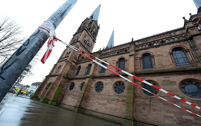 Wegen eines Schadens am Turmdach ist d... der Johanneskirche derzeit gesperrt.   | Foto: Ingo Schneider