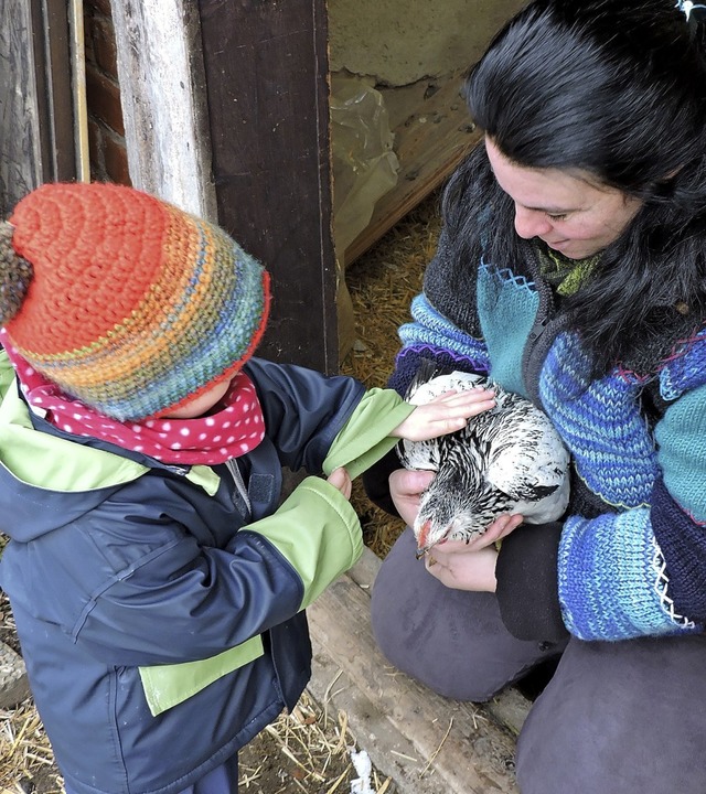 Der Besuch der Hhner gehrt immer mit dazu.   | Foto: Fotos: Sylvia Sredniawa