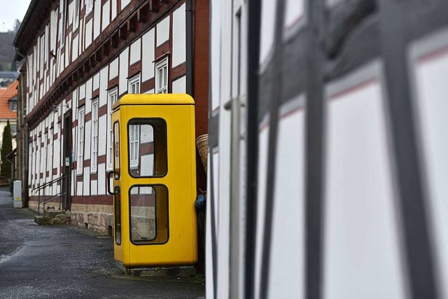 So schn gelb &#8211; eine einsame Telefonzelle  | Foto: dpa
