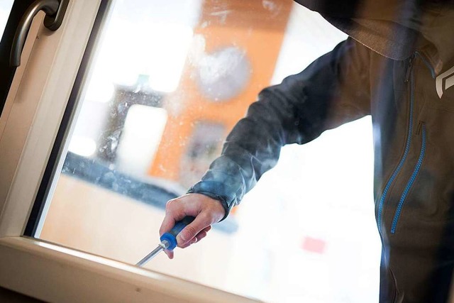 Einbrecher waren in Neuenburg und Badenweiler am Werk (Symbolfoto). | Foto: dpa Einbrecher waren in Neuenburg und Badenweiler am Werk (Symbolfoto). | Foto: dpa