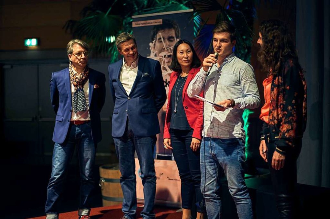 Veranstalter und Student Moritz Ness auf der letzten Fuck-Up-Night in Freiburg  | Foto: Felix Groteloh