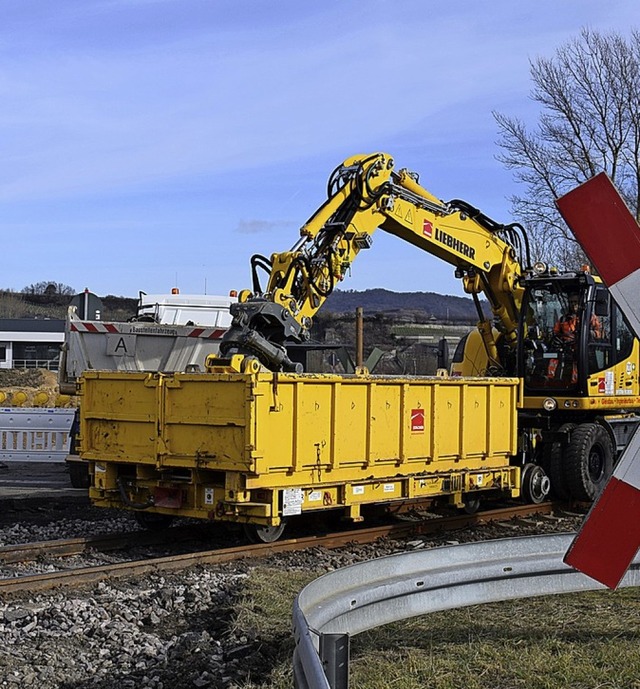 Am Bahnbergang der L114 zwischen Brei...en umfangreiche Bauarbeiten begonnen.   | Foto: Kai Kricheldorff