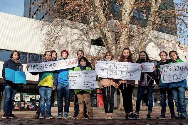Schüler demonstrieren für den Klimaschutz