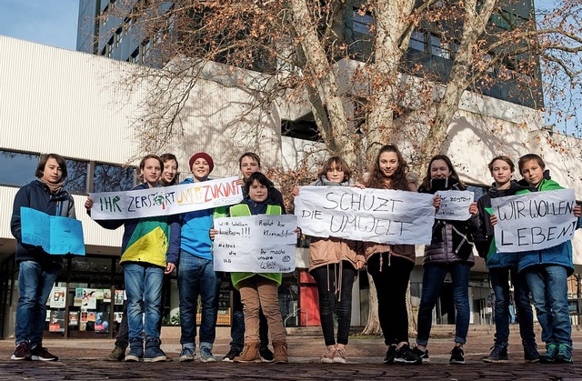 Waldorfschler demonstrieren fr die Umwelt.   | Foto: Ansgar Taschinski