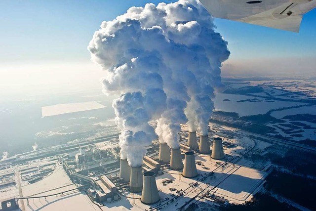 In diesem Kraftwerk wird Kohle verbrannt, es entsteht Kohlendioxid.  | Foto: dpa