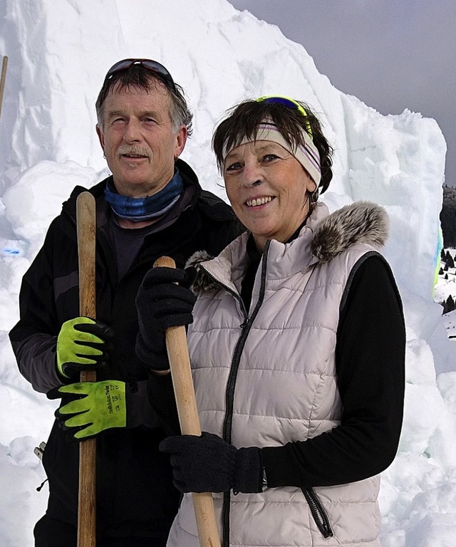 Die Schneeknstler Johannes Kpfer und Christel Steier   | Foto: Sebastian Barthmes