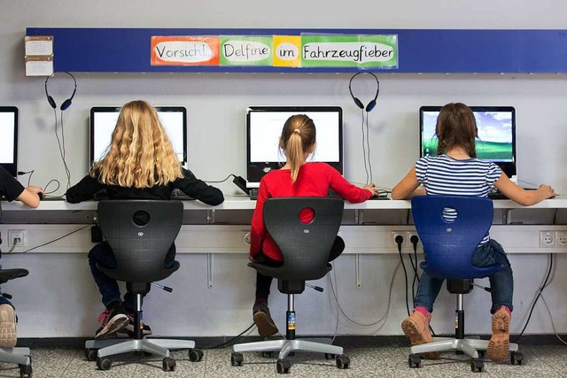Aktuell ist die Debatte um den Bildung...n des sogenannten Digitalpakts Schule.  | Foto: dpa