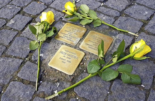 In vielen Stdten erinnern sogenannte ...eine bereits an Opfer des NS-Regimes.   | Foto:  Kovacs