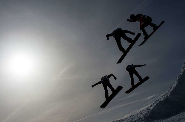 Am Samstag konnten die Snowboarder noc...ar es dafr zu strmisch (Archivfoto).  | Foto: dpa