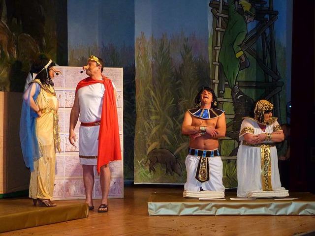 Auch Caesar und Kleopatra statteten de...inger Welschkorneber  einen Besuch ab.  | Foto: Christine Weirich