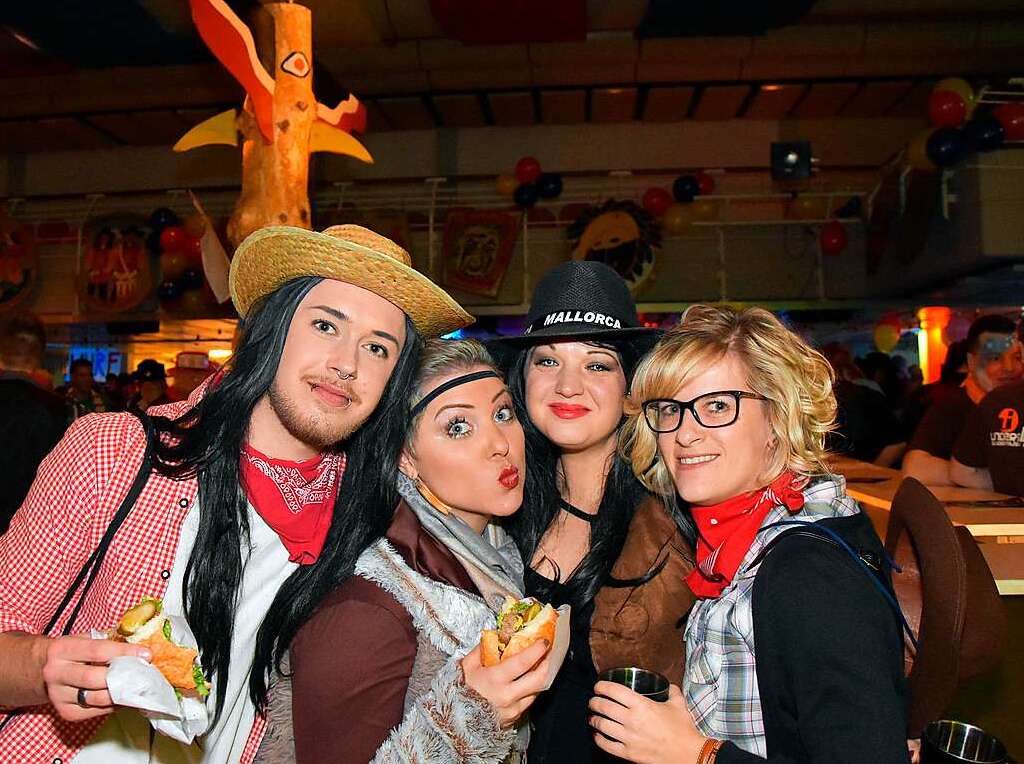 Eine Nacht der schrgen Tne erlebten die Besucher im Brgersaal. Die Rheinfelder Guggemusik Ohrquler hat seit knapp 50 Jahren groen Erfolg.