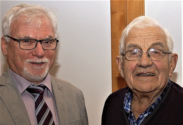 Julius Benz (links) mit Franz Haas, der seit 40 Jahren der CDU angehrt.   | Foto: Wolfgang Beck
