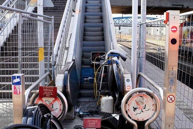 Die dauerdefekte Rolltreppe am Freiburger Hauptbahnhof luft wieder