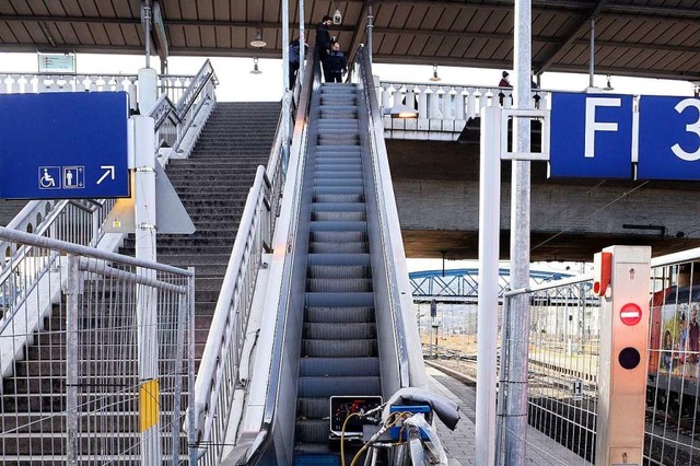Die Rolltreppe an Gleis 2/3  ist repariert.  | Foto: Thomas Kunz