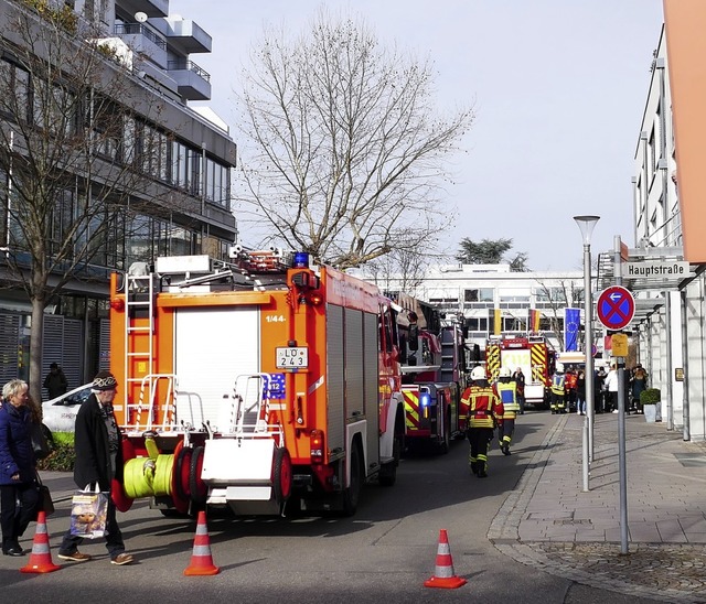 Der gemeldete Brand in einem Frisrsal...hentwicklung  eines berhitzten Akkus.  | Foto: Senf