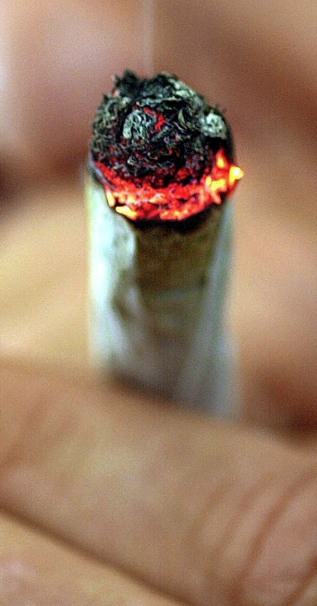Drogen fr einen Joint hatte ein 17-Jhriger dabei.   | Foto: dpa