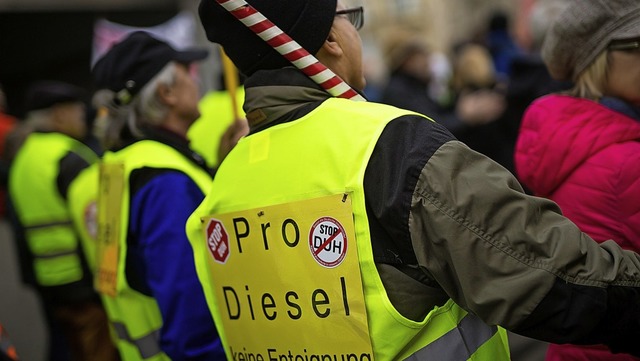 Diesel-Fahrverbote stoen mitunter auf heftigen Protest.   | Foto: DPA