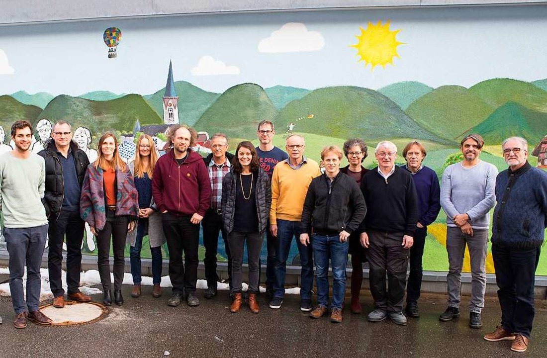 Die Teilnehmer des EWS-Modellprojekts ...as heimische Energiesystem  auswertet.  | Foto: EWS Schönau