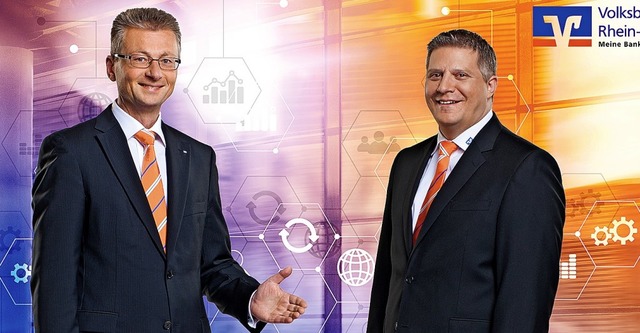 Die Direktoren Werner Thomann (links) und Martin Walz   | Foto: Volksbank