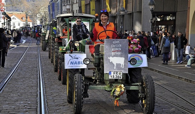 Demonstration mit 89 Traktoren gegen den geplanten Stadtteil Dietenbach  | Foto: Jens Kitzler