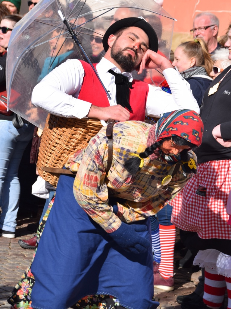 Groer Umzug, Brauchtumsabend und Maskenschau: Bad Sckingen stand am Wochenende ganz im Zeichen der Fasnacht.