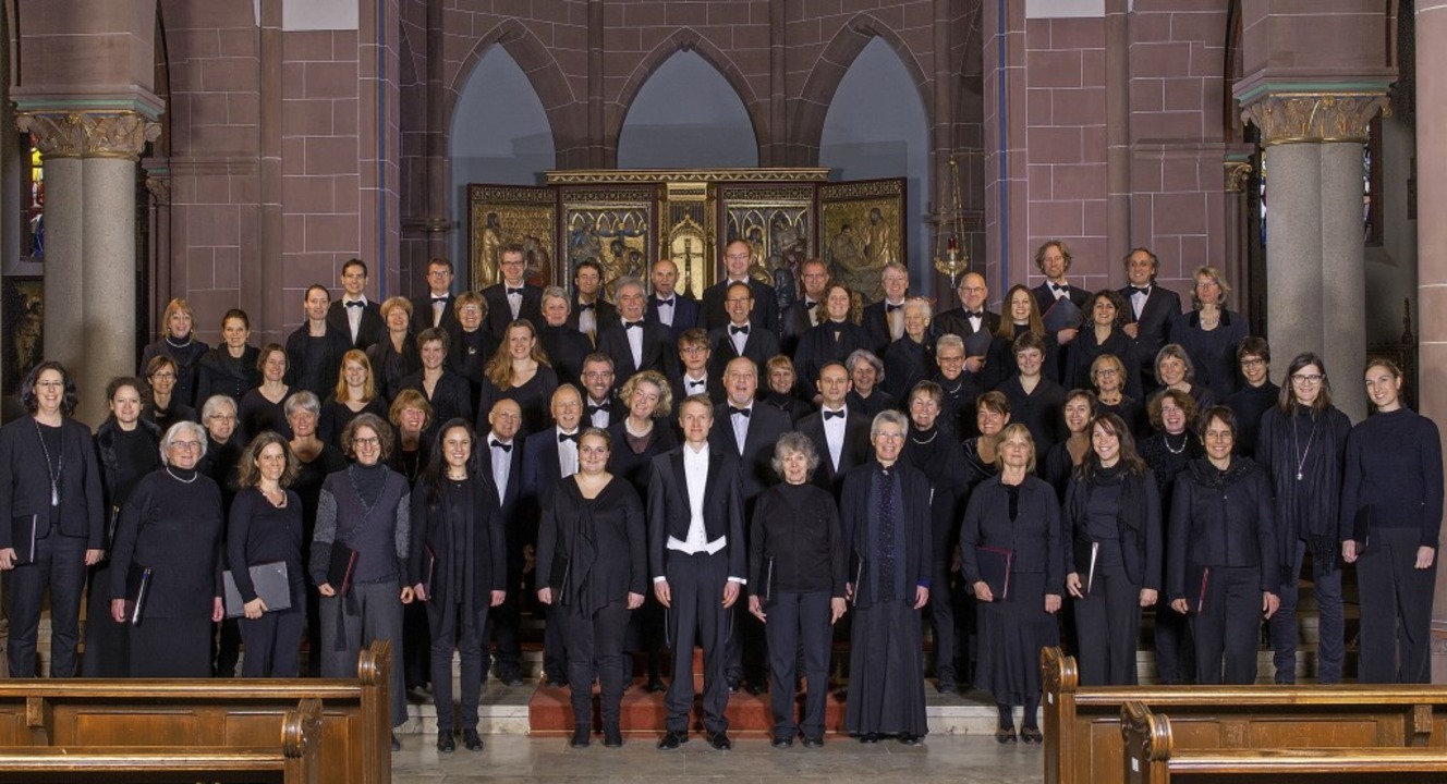 Auf Gouvys Spuren: der Deutsch-Franzs...Chor und Moritz Herzog (Mitte, vorne)   | Foto: S.K.U.B. Fotostudio