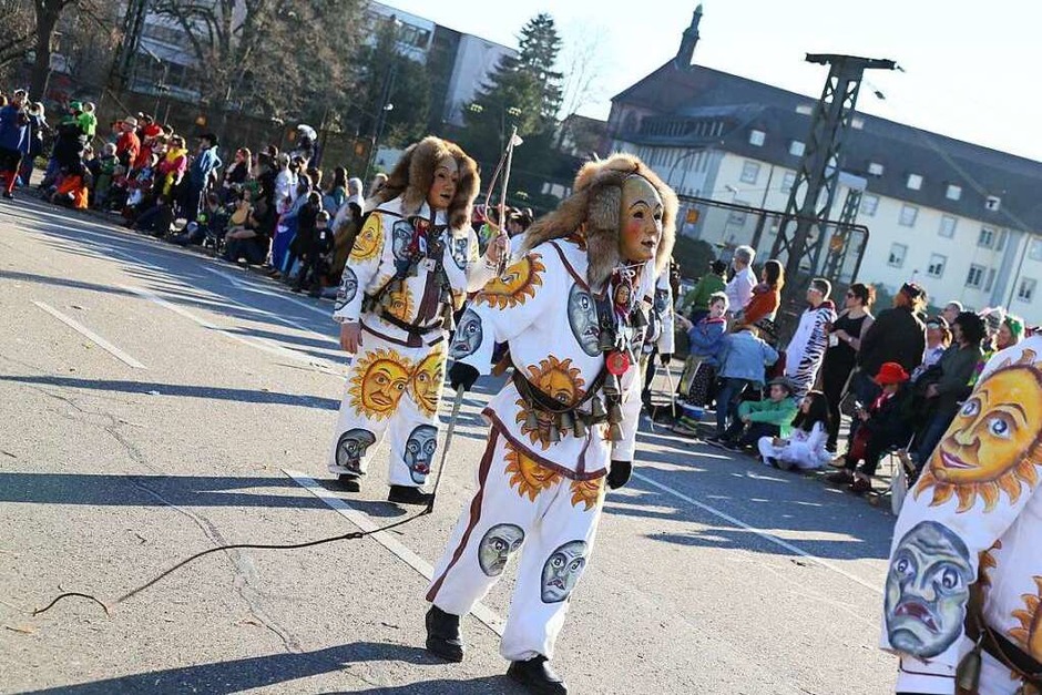 Der große Narrenumzug in Offenburg am Sonntag, 17. Februar (Foto: Janos Ruf) Der große Narrenumzug in Offenburg am Sonntag, 17. Februar (Foto: Janos Ruf)