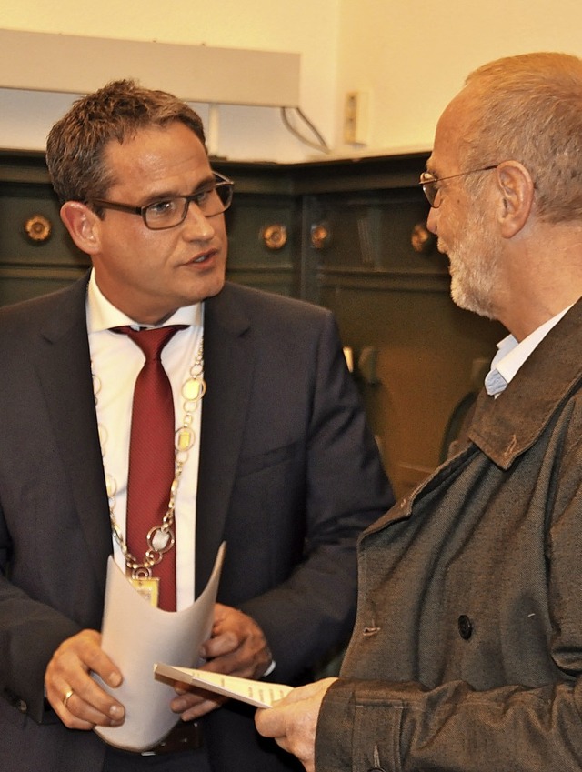 Karl Schfer (rechts) wurde am Montag ...t knftig fr die Grnen am Ratstisch.  | Foto: Nicolai Kapitz