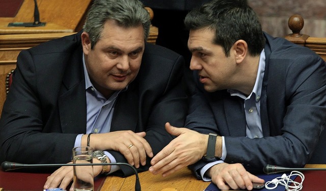 Als sie noch politische Freunde waren:...Koalitionspartner Panos Kammenos 2015   | Foto: DPA