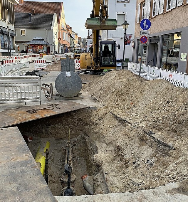 Die letzten Bauarbeiten am Groprojekt in der Lange Strae.  | Foto: hsl