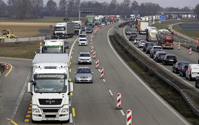 Staus werden in den kommenden Monaten ... A 5 rund um Lahr hufiger vorkommen.   | Foto: Breithaupt