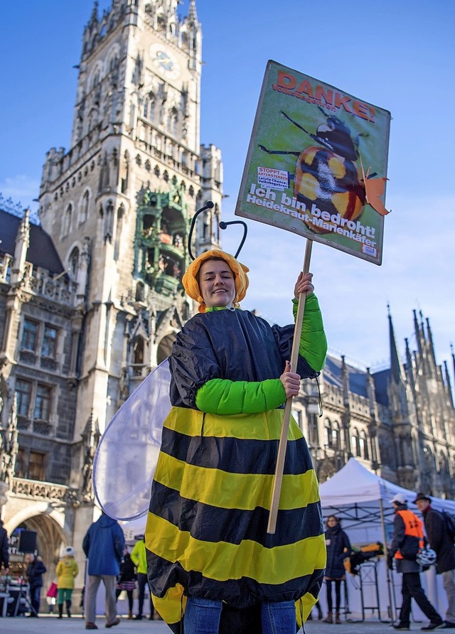 Eine Aktivistin auf dem Marienplatz in Mnchen  | Foto: dpa/Guyton