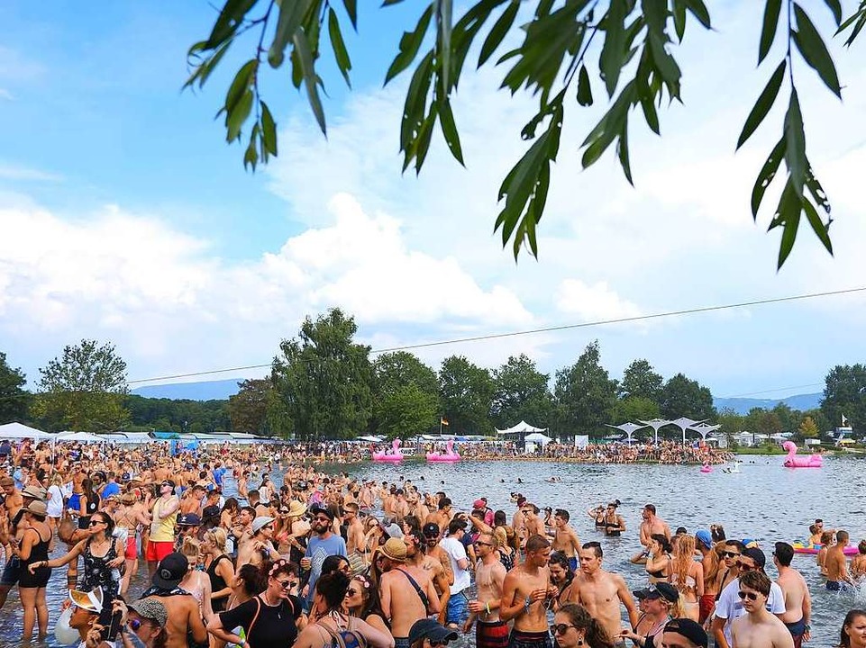 Im Juli wird der Tunisee zur &#8222;Be...autet das Motto des Sea You-Festivals.  | Foto: Miroslav Dakov