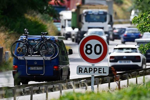 Tempo 80 auf Landstraßen in Frankreich wirkt – trotzdem gibt es Streit