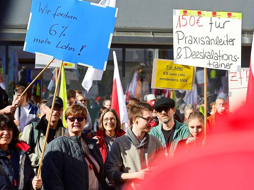 Rund 600 Menschen streikten am Donnerstag laut Verdi in Freiburg.