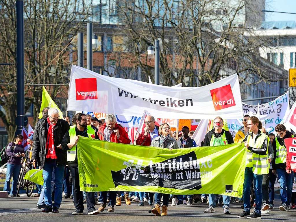 Rund 600 Menschen streikten am Donnerstag laut Verdi in Freiburg.