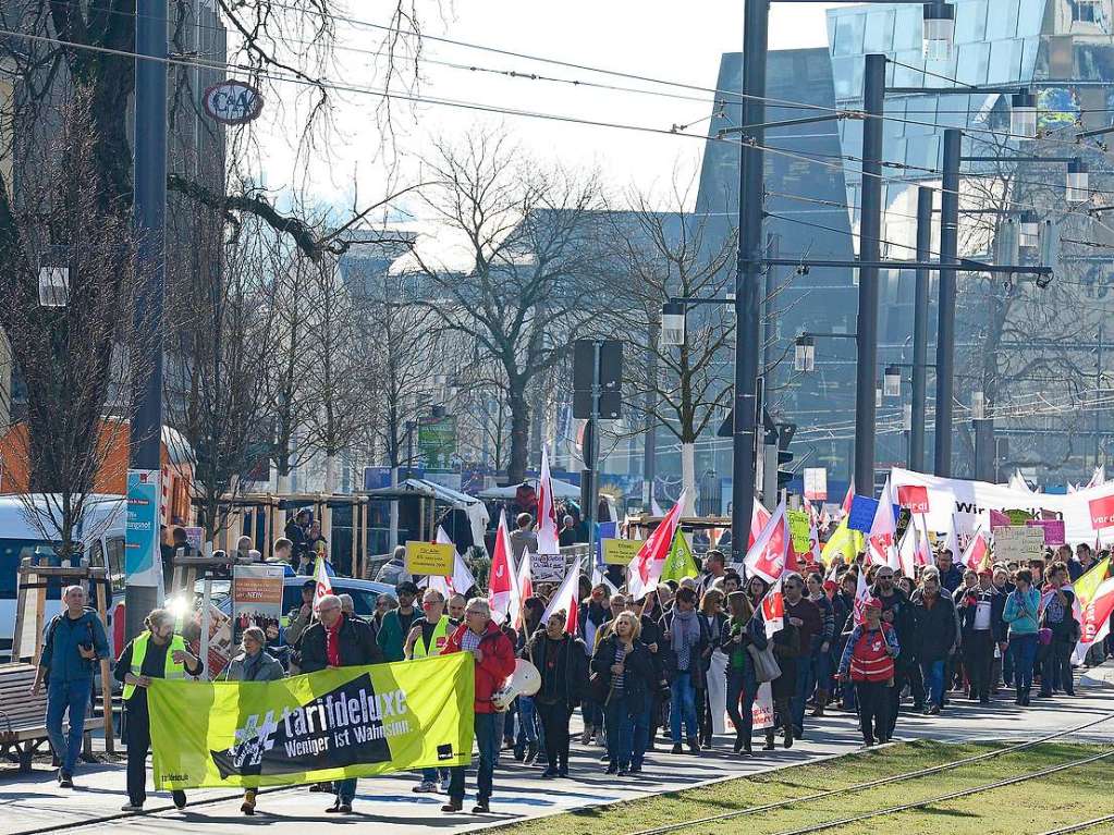 Rund 600 Menschen streikten am Donnerstag laut Verdi in Freiburg.