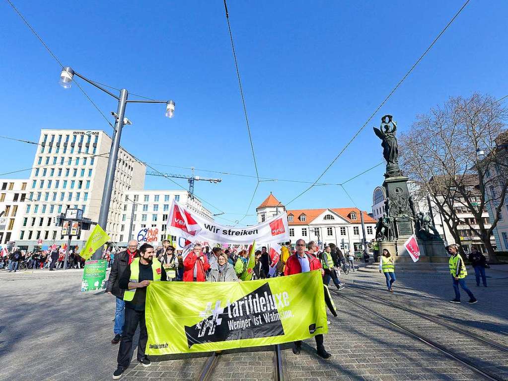 Rund 600 Menschen streikten am Donnerstag laut Verdi in Freiburg.