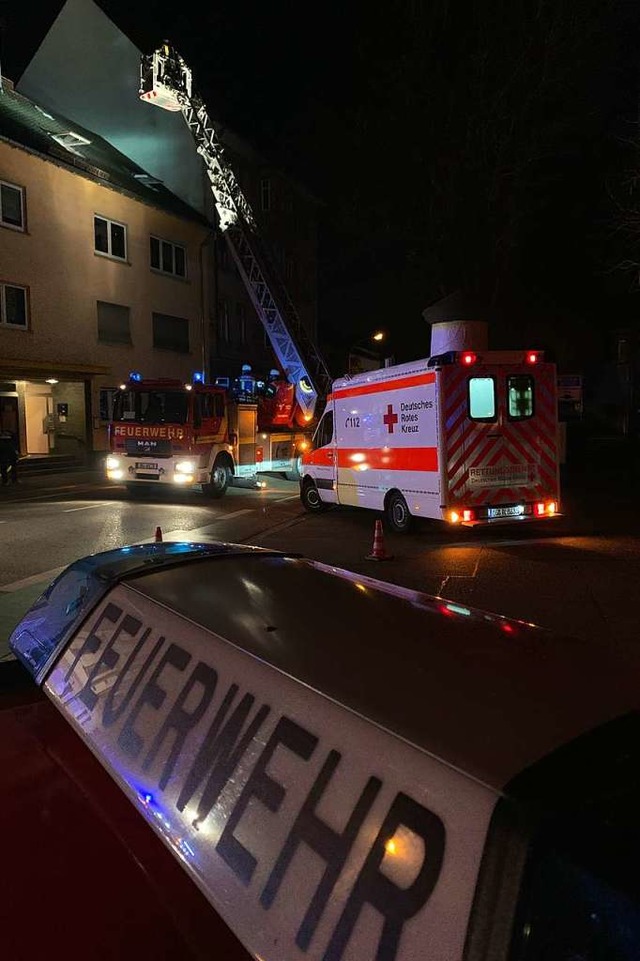 Feuerwehreinsatz in der Weingartenstra... den Rauch wurde Brandalarm ausgelst.  | Foto: Helmut Seller