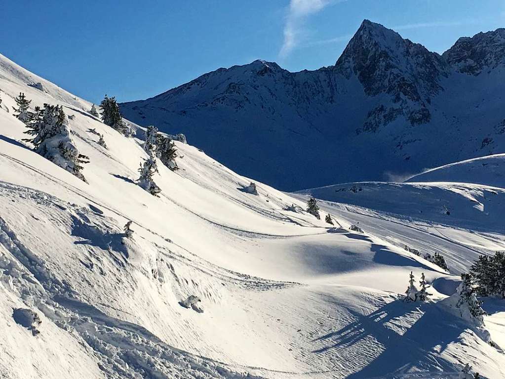 Frh aufstehen lohnt sich: eine Runde Skifahren am Hochzeiger, bevor der offizielle Skibetrieb losgeht.