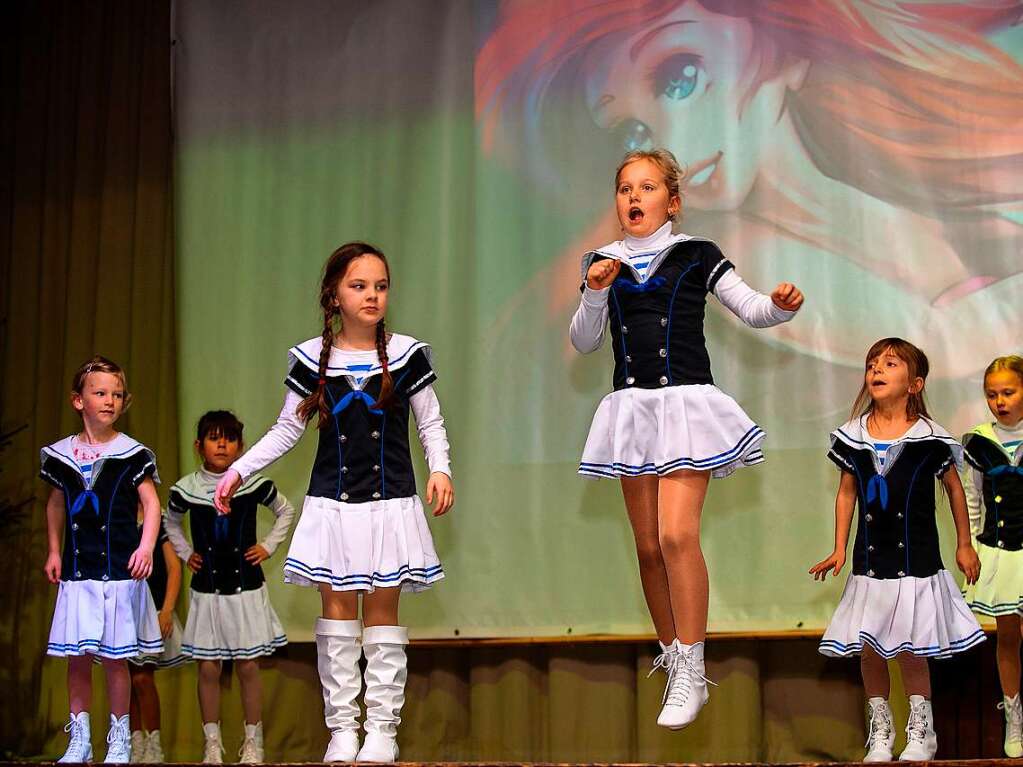 Mrchenhaft - Groes Programm vor gutgelauntem Publikum in der Schluchseehalle - der Kappenabend der Fulefrster Bollimnkl