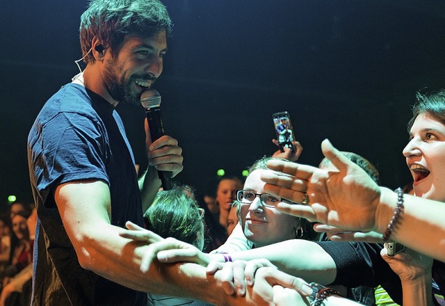 Auf Tuchfhlung: Max Giesinger in Freiburg  | Foto: Carlotta Huber