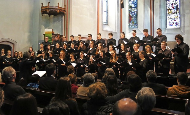 Konzert der Landesjugendkantorei Baden in der Evangelischen Stadtkirche  | Foto: Georg Vo