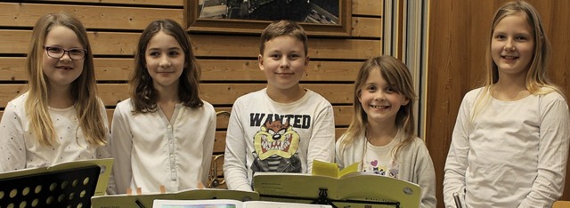 Fr das Vorspiel von Alina, Zoe, Lukas... beim Musikverein Mrkt viel Applaus.   | Foto: Lapp