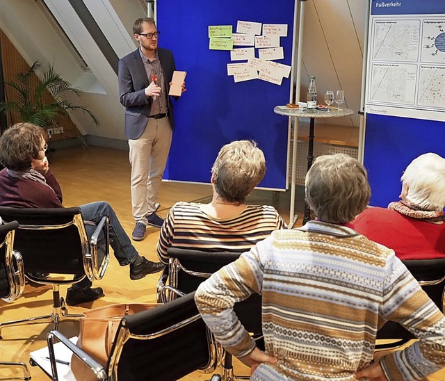 Je 30 Minuten hatten die Teilnehmer Ze...Themen Fu- und Radverkehr zu sammeln.  | Foto: Geiger