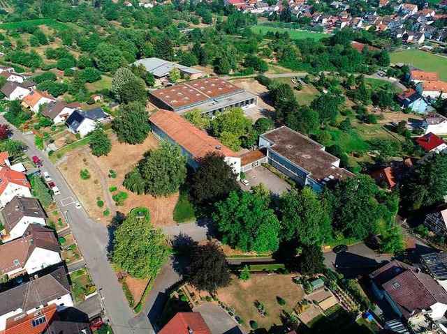 Die Weingartenschule in Zell-Weierbach...Realschule aus der Oststadt errichtet.  | Foto: Stadt Offenburg