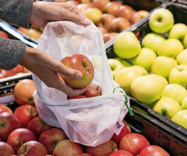 Mehrwegnetz statt Plastikbeutel  | Foto: dpa