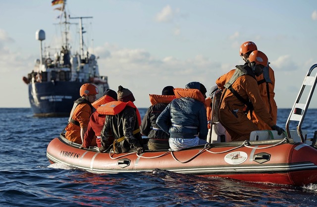 Flchtlingsrettungsaktion der Organisation Sea-Eye im Januar  | Foto: Alexander Draheim/Sea-Eye