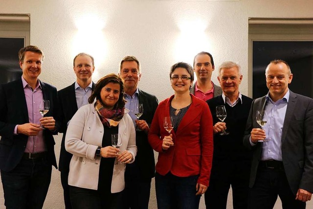 Vertreter von Kaisersthler Weinbaubet...nternehmens ist Thomas Weiler (links).  | Foto: Claudia Mller